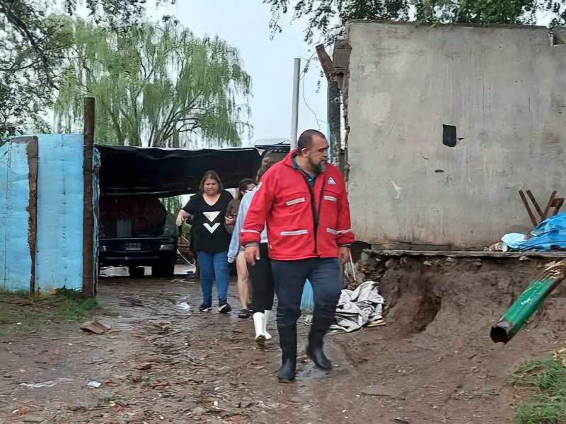 «Defensa Civil Somos Todos»: Un Llamado a la Solidaridad en Medio de la Tormenta en Villa Mercedes
